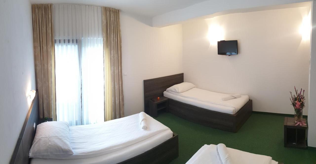 Hotel Lohovo Bihać Exterior foto